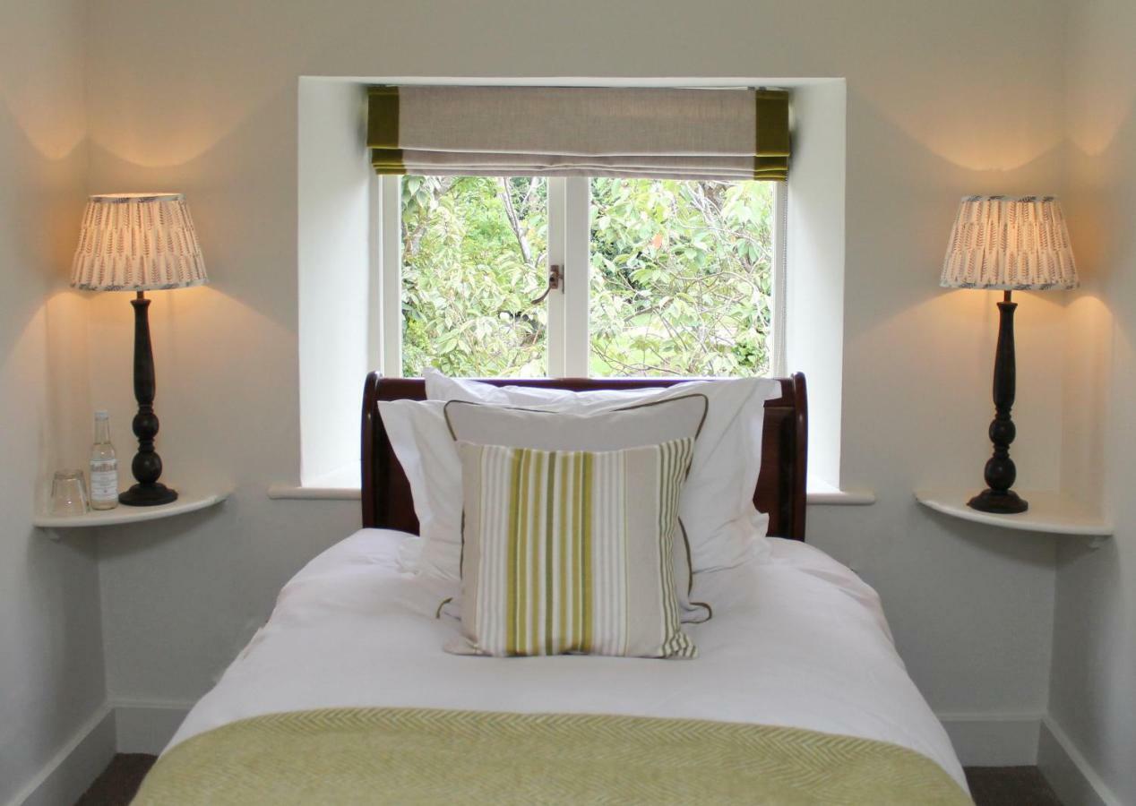 The Plough Inn Little Faringdon Zimmer foto